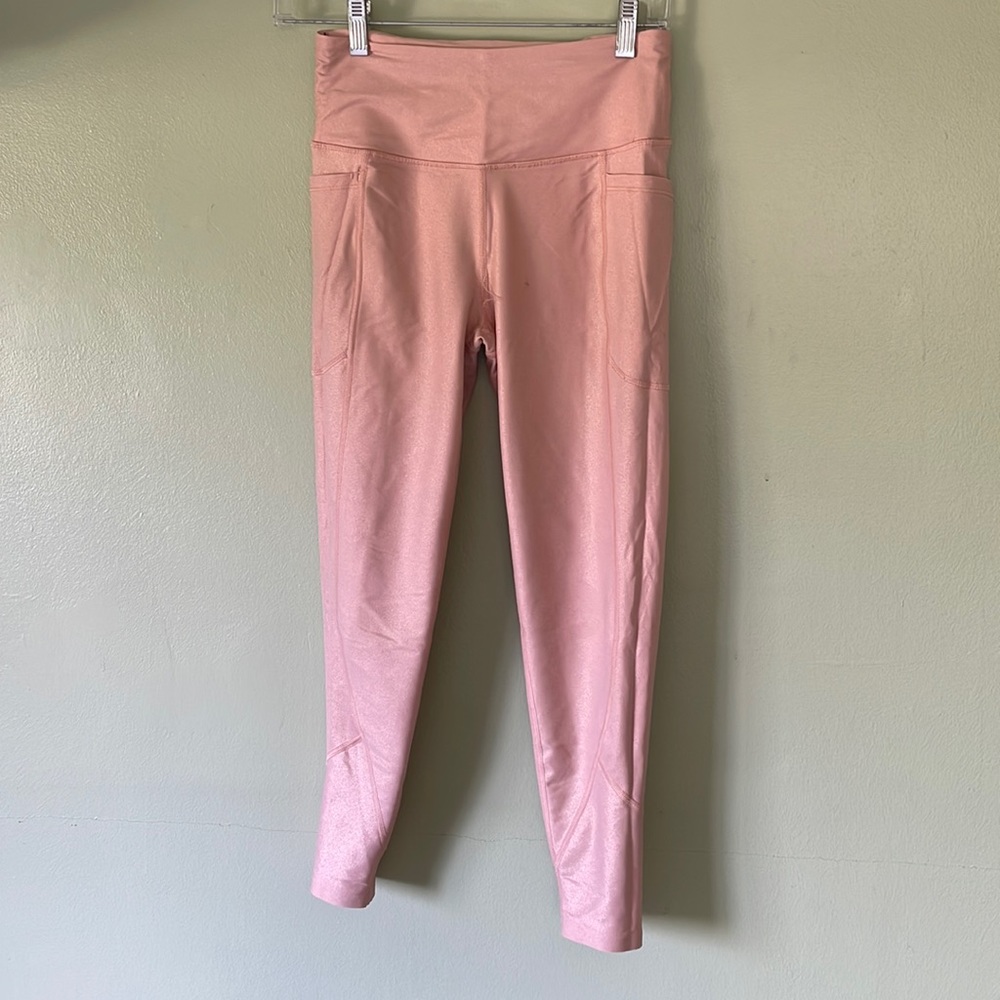 Victoria’s Secret total knockout metallic pink leggings small